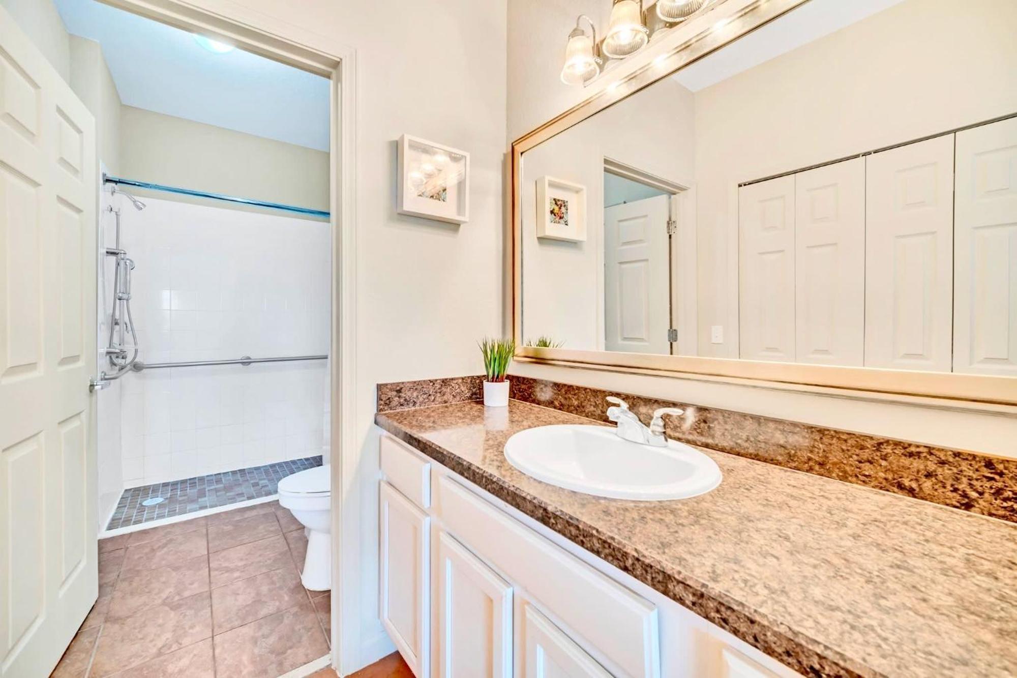 אורלנדו Bright Condo - 2Br With Pool & Hot Tub, Near Disney! מראה חיצוני תמונה