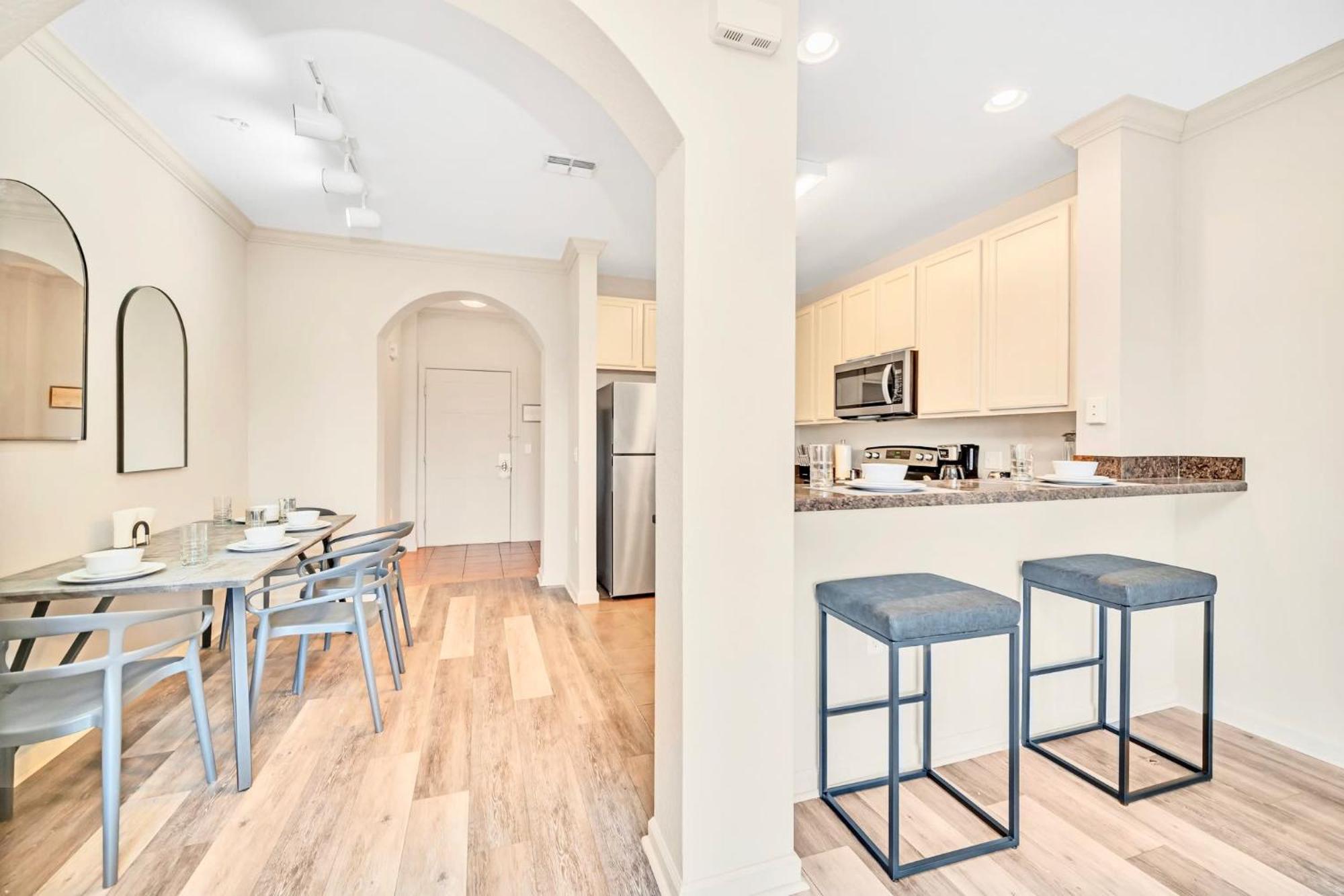 אורלנדו Bright Condo - 2Br With Pool & Hot Tub, Near Disney! מראה חיצוני תמונה